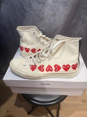 COMME des GARÇONS Play Converse Hightop Unisex Shoe